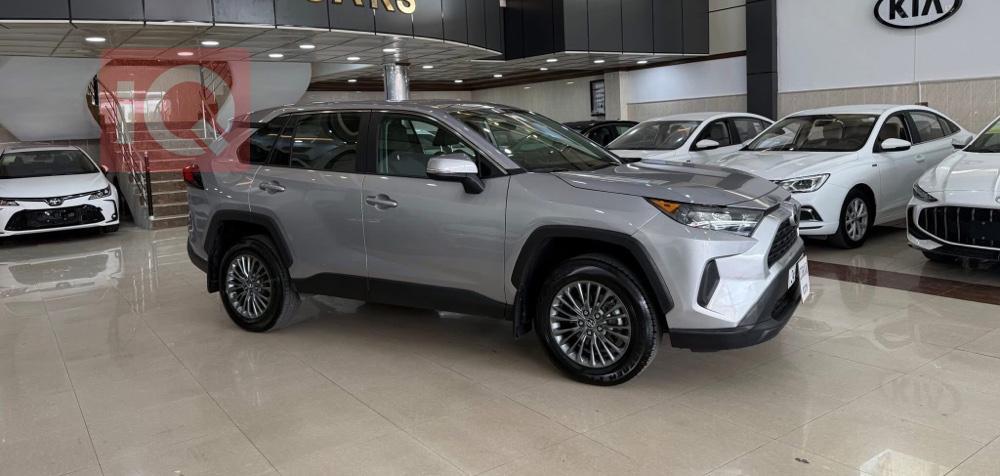 تۆیۆتا ڕاڤ 4